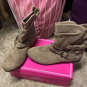 I.D Required. Suede boot. Size 8